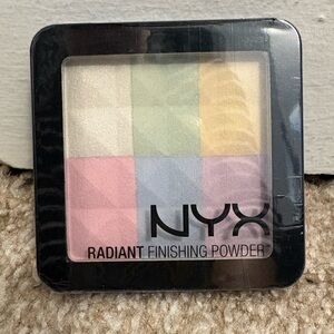 NYX Radiant Finishing Powder - RFP 01 Brighten - NEW